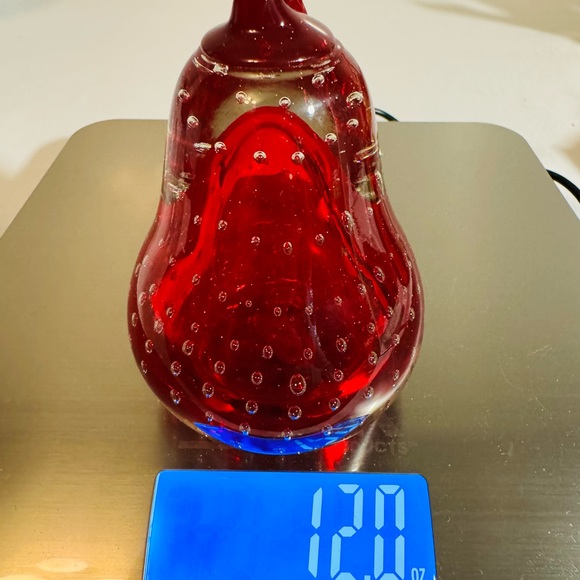 Vintage Lefton Red Pear Glass Paperweight Controlled Bubbles With Sticker - Picture 7 of 7